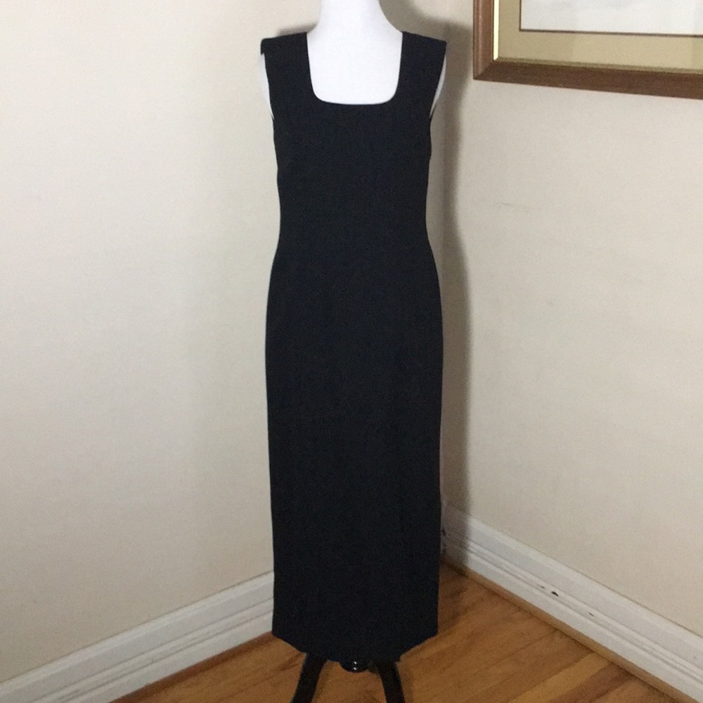 Liz Claiborne sleeveless black dress. Petite 6
